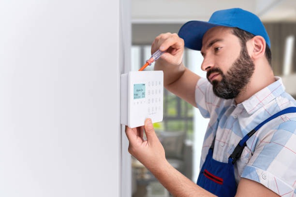burglar-alarm-installing-security-system-installing